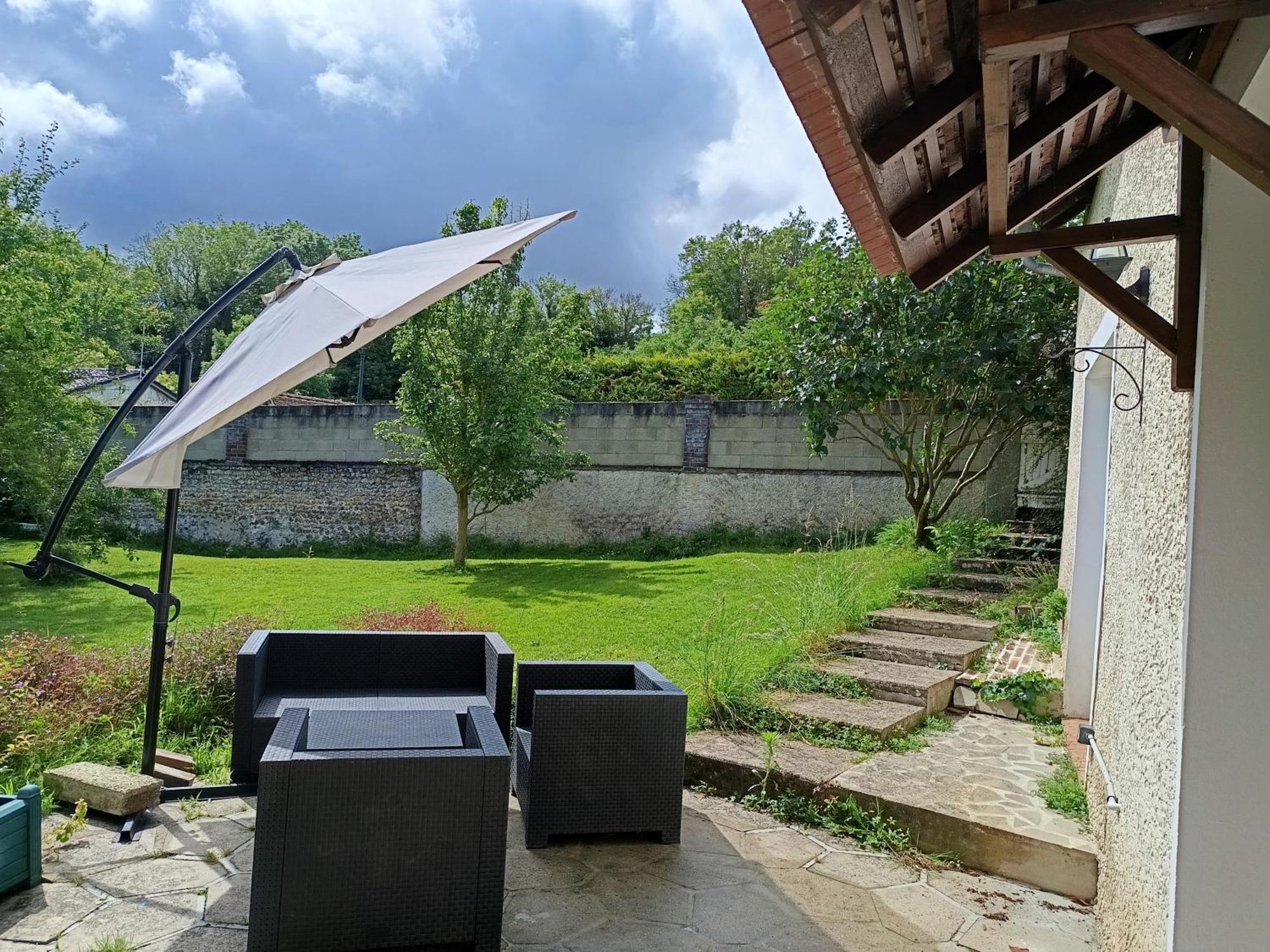 La Petite Maison Sainte-Gemme-Moronval Екстер'єр фото